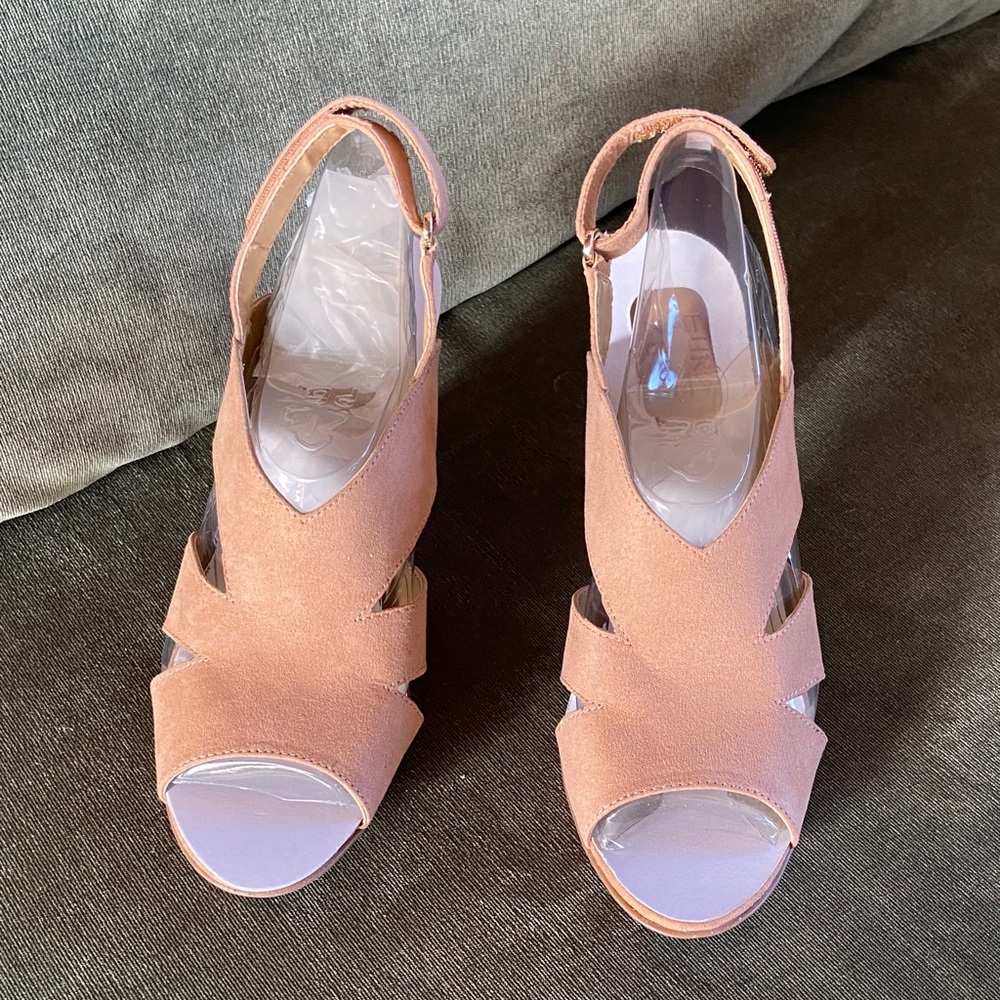 Naturalizer Tan Peep-Toe Heels